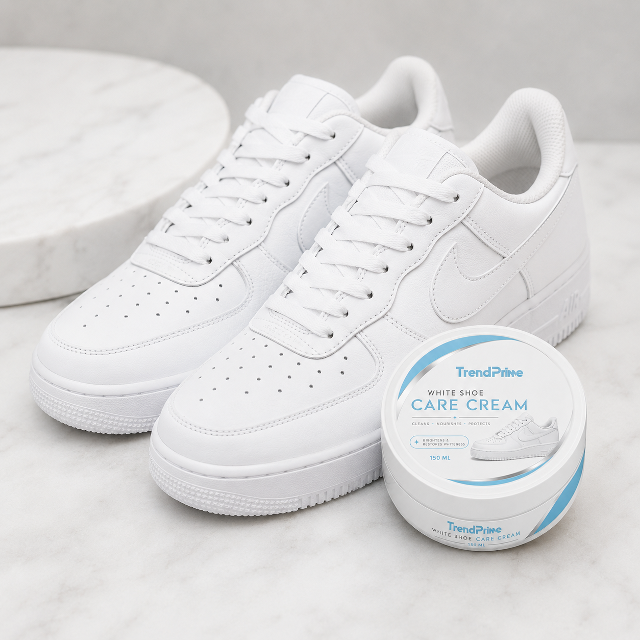 Białe sneakersy